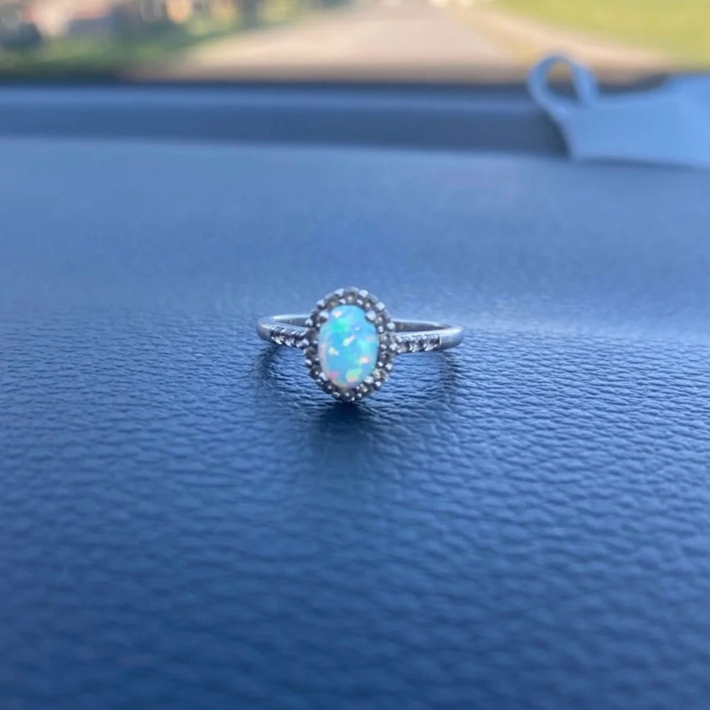 Kay Jewelers Opal Sterling Silver Ring - Size 7